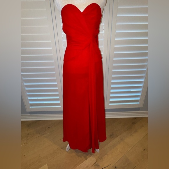 Faviana red long formal sweetheart gown ruched with cape train size 4 - Picture 2 of 14